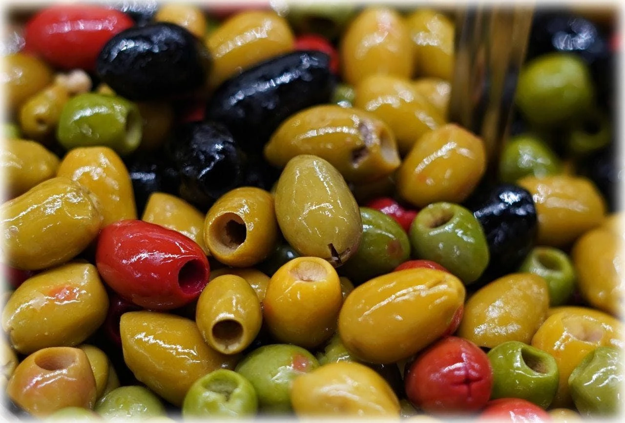 Sanniti Cerignola Mixed Olives In Oil, 1 Lb - Image 2